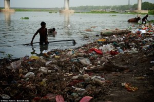 Ugly Reality of Yamuna - India's Most Polluted River (In Pictures)