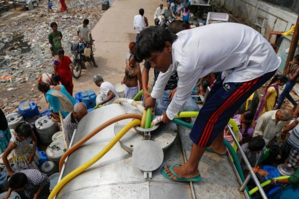 Over 30 Scary Pictures Depicting India’s Worsening Water-Crisis